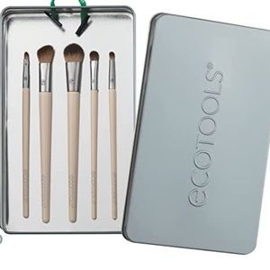 Eco tools makeup brush